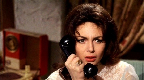 Ten Dos and Donts of Surviving a Horror Movie 