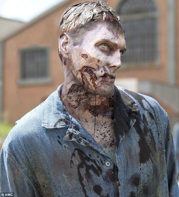 Two New Zombie Filled Photos from The Walking Dead Season 3